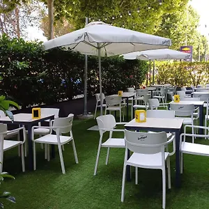 Ibis Barcelona Mollet Отель
